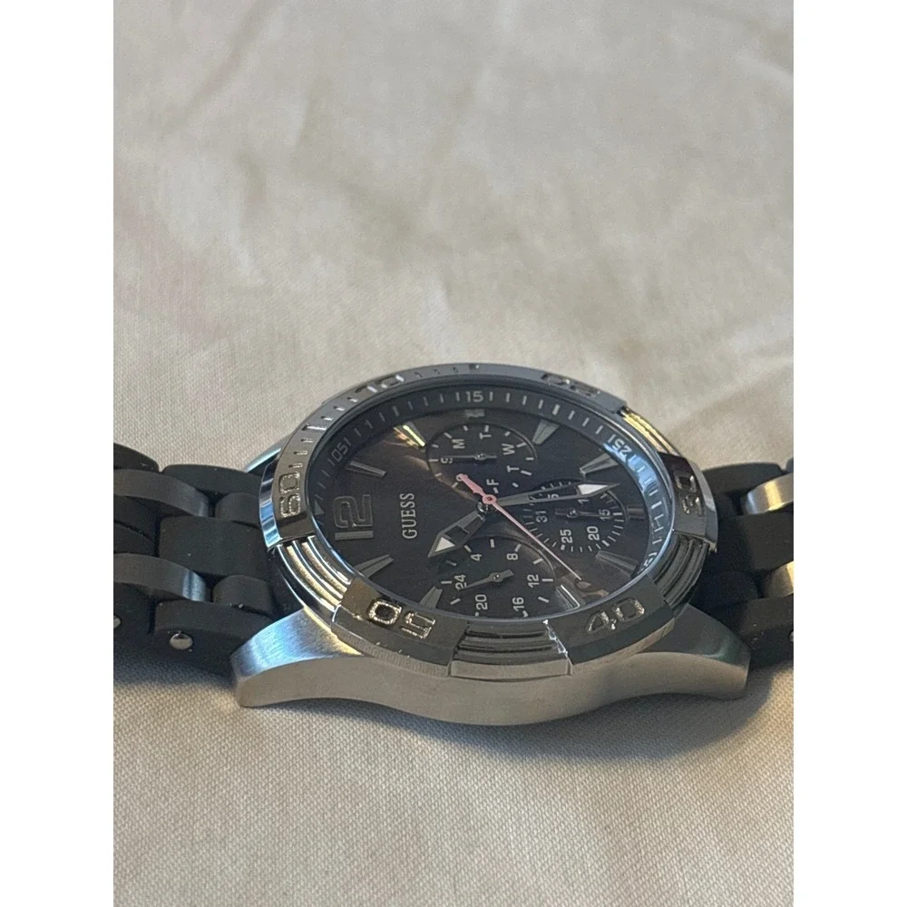 Guess Watch Mens OS Grey Excellent Silicone Strap Multi-Function Sport W0247G3